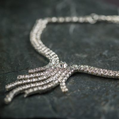 Wearing the Right Outfit With a Sterling Silver Necklace